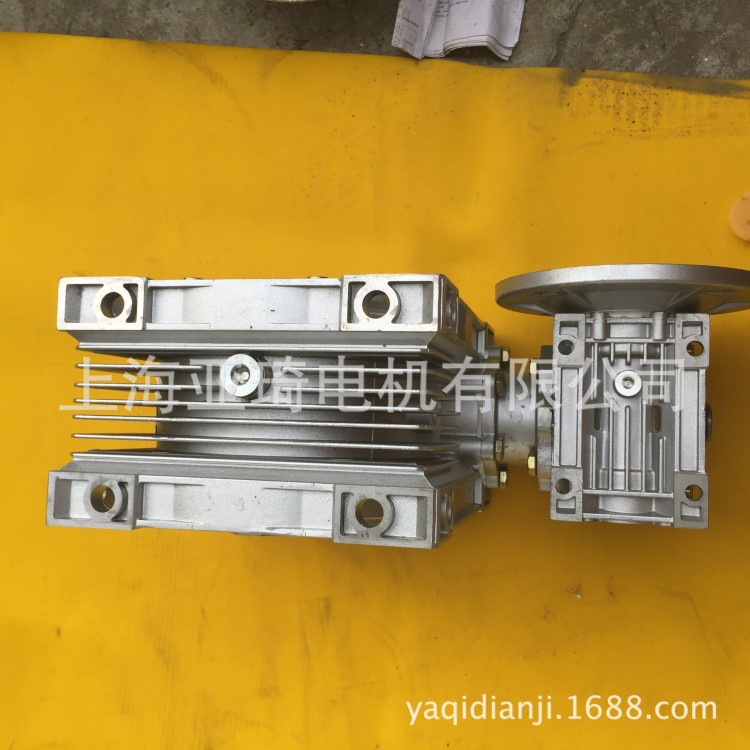 NMRV蝸輪蝸桿減速機 NMRV050-25鋁殼蝸輪減速機 價低質優