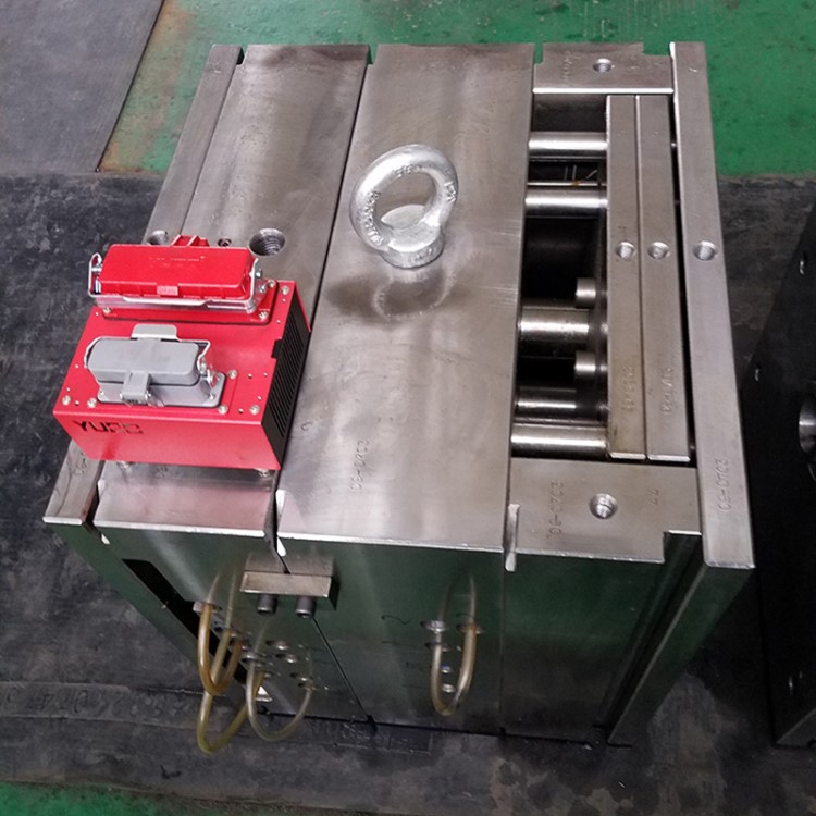 DME標(biāo)準(zhǔn)金屬模具制造餐具托盤加工金屬模具食堂小攤食品餐具機(jī)器