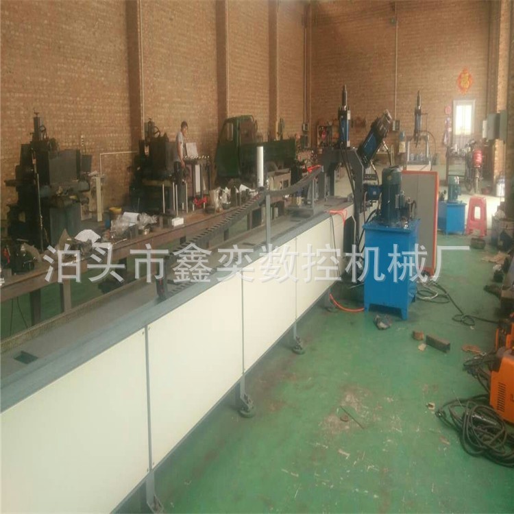 生產(chǎn)液壓角鐵沖孔機  不銹鋼防盜窗沖孔機  全自動沖孔機