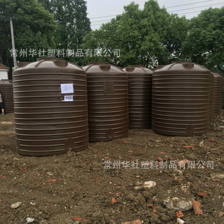 濟南供應(yīng)5噸雨水收集罐 園林水箱 高架橋雨水收集罐價格