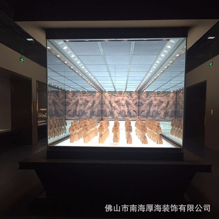 佛山博物館展柜定制生產(chǎn)博物館玻璃展示柜帶射燈歷史文物展柜