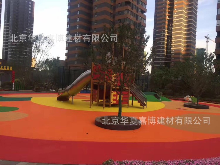 幼兒園小區(qū)兒童游樂廣場(chǎng)EPDM塑膠顆粒，現(xiàn)澆塑膠顆粒地坪