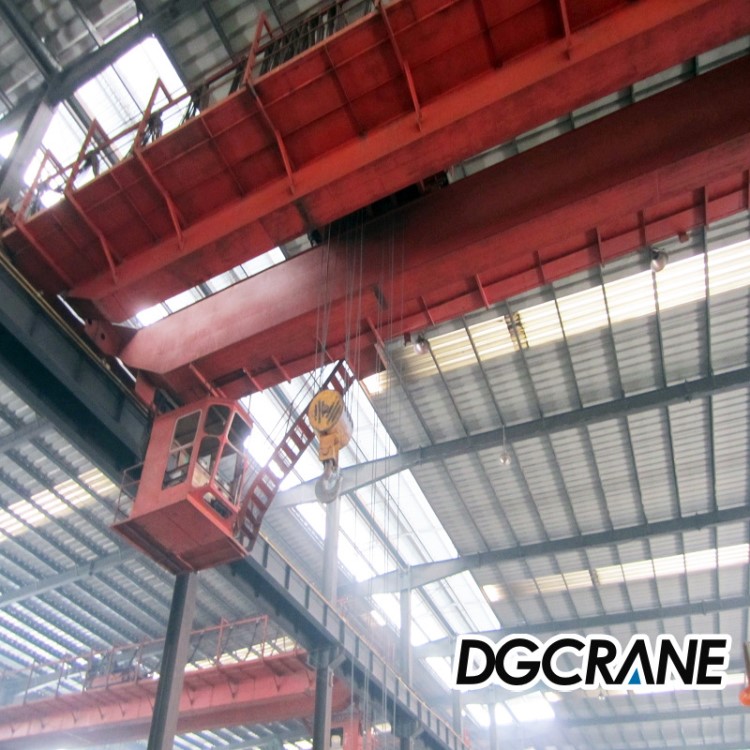 河南起重機廠家供應(yīng)10T~10.5m QD吊鉤橋式起重機 橋式雙梁起重機