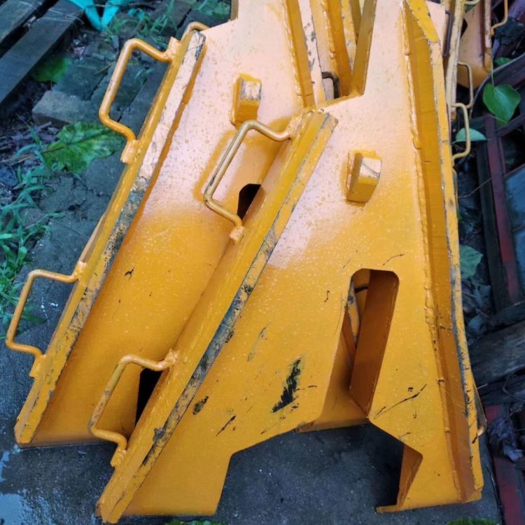 廠家直銷復(fù)軌器 礦車復(fù)位器  機(jī)車落軌復(fù)軌器