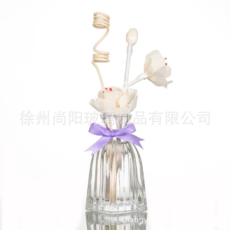 新款玻璃香薰瓶凈化空氣舒緩精神香水瓶方底玻璃瓶100ml廠家批發(fā)