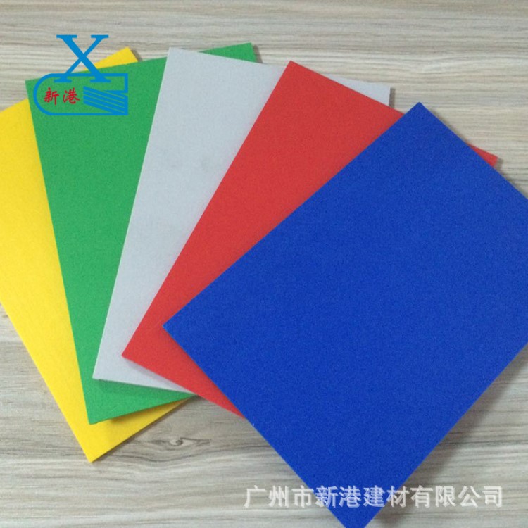 長(zhǎng)期生產(chǎn)彩色PVC板材PVC顏色發(fā)泡板 無鉛環(huán)保高密度磨砂裝飾材料
