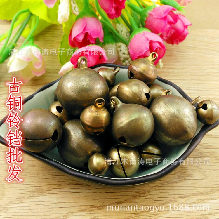 古銅鈴鐺配飾 復(fù)古銅質(zhì)鈴鐺古銅色小鈴鐺 圓鈴飾品配件寵物鈴鐺