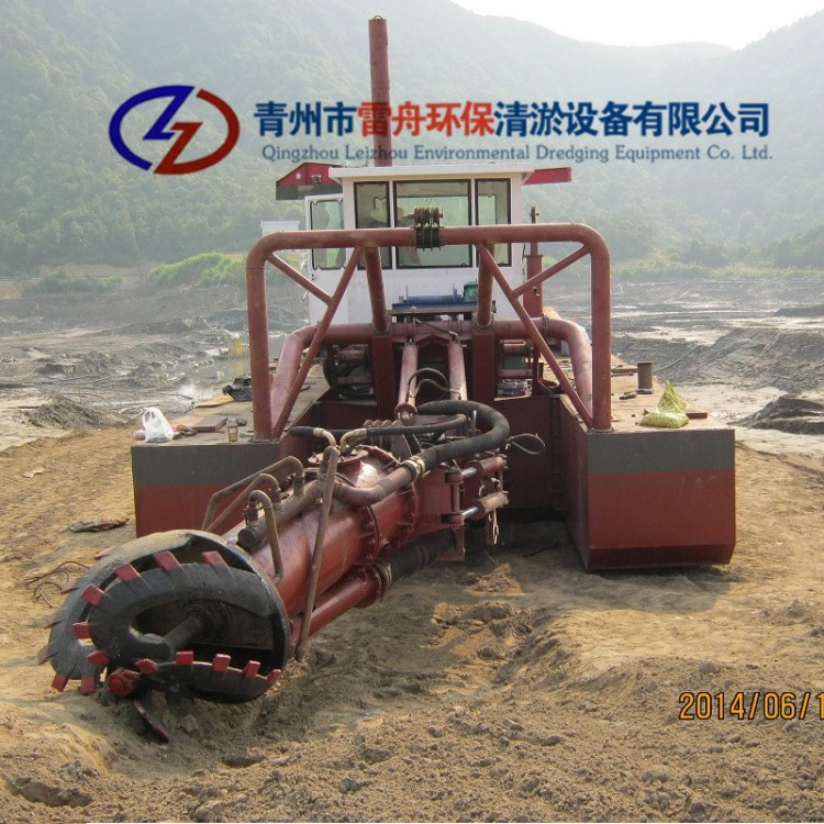 雷舟生產(chǎn)的大型小型抽沙船適合深水水庫河道作業(yè)