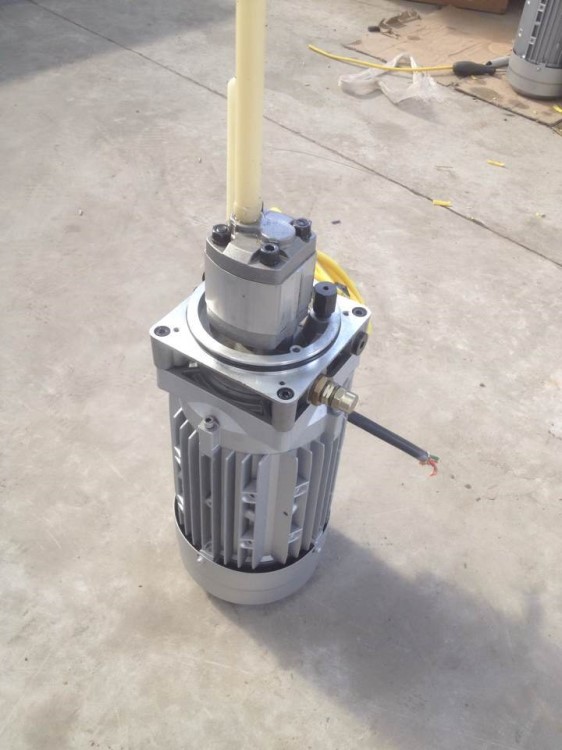 供應(yīng)一體式精密變速電機三相電機變頻一體機齒輪減速馬達