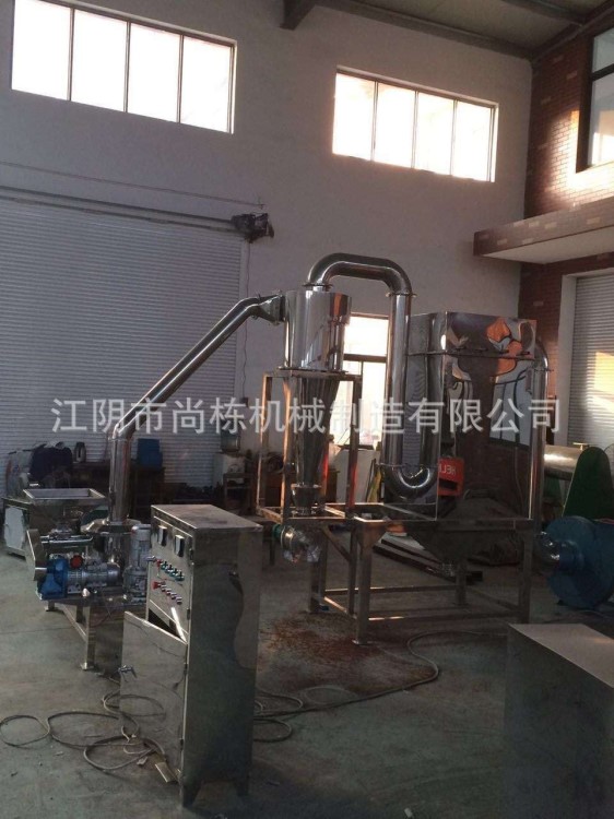 供應(yīng) 孜然粉碎機 八角磨粉機水循環(huán)冷卻 無篩網(wǎng)風選細度自動下料