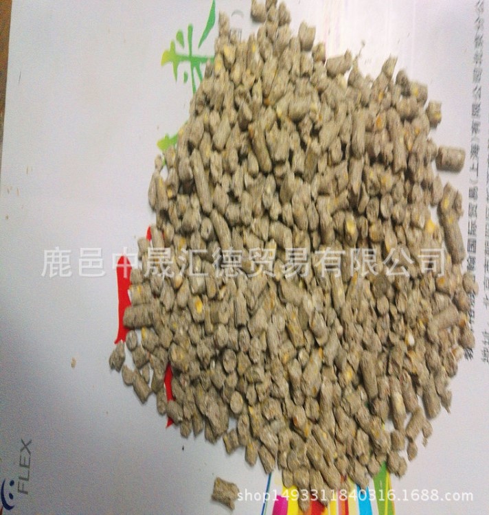 供貨源頭價格不貴質(zhì)量穩(wěn)定　西門塔爾牛顆粒料