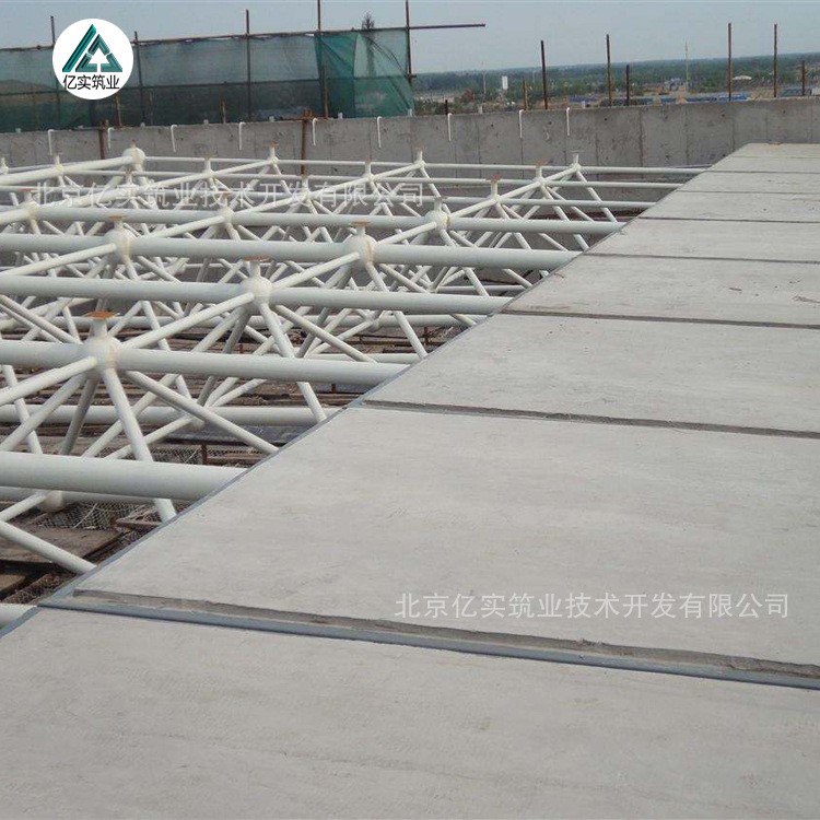 鋼框輕型屋面板廠家供應(yīng)大型廠房倉庫體育館圖書館建筑防火材料