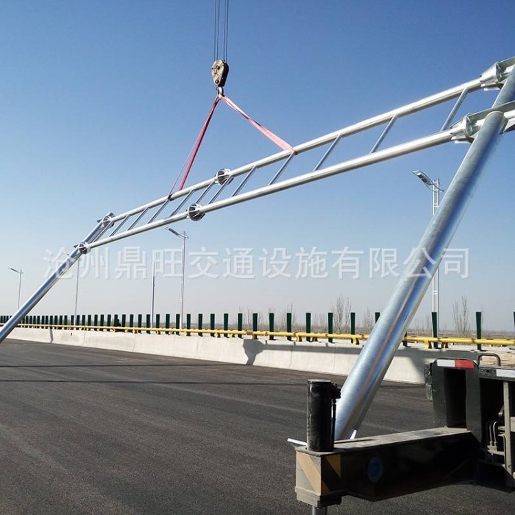 廠家定制 框架式大型圓型標(biāo)志牌桿 道路指示牌交通設(shè)施類標(biāo)志牌桿