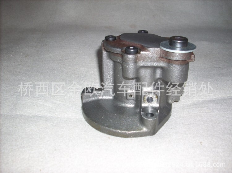 阿特拉斯空壓機(jī)OM906LA燃油泵  奔馳發(fā)動(dòng)機(jī)燃油泵  奔馳機(jī)油泵