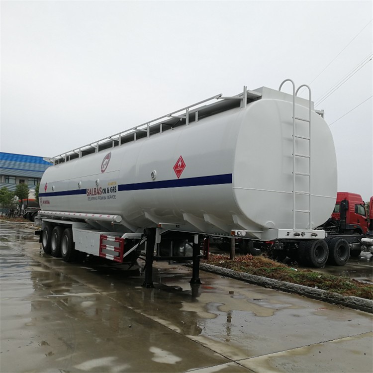油罐車(chē)廠家直銷(xiāo) CLW運(yùn)油車(chē)運(yùn)油半掛車(chē)價(jià)格 出口南非運(yùn)油半掛車(chē)
