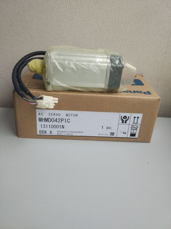 松下A4系列伺服電機MHMD042P1C