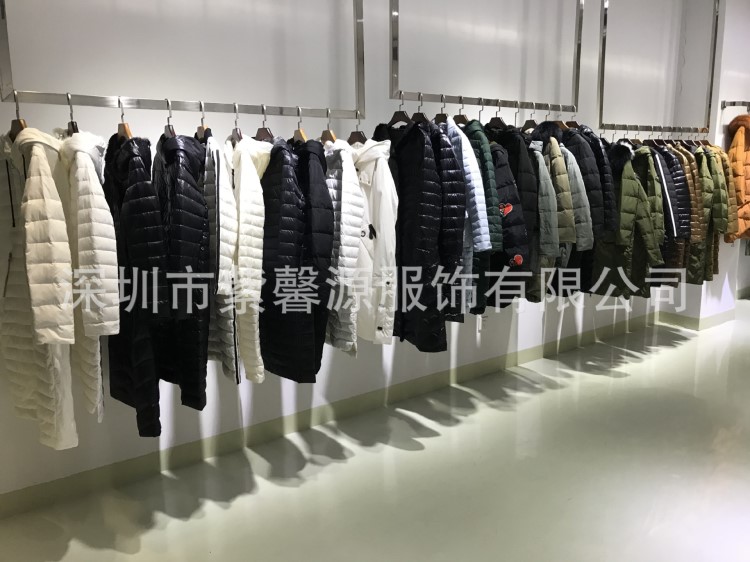 折扣品牌高端專賣店女裝批發(fā) 紫馨源服飾供應(yīng)品牌折扣女裝貨源