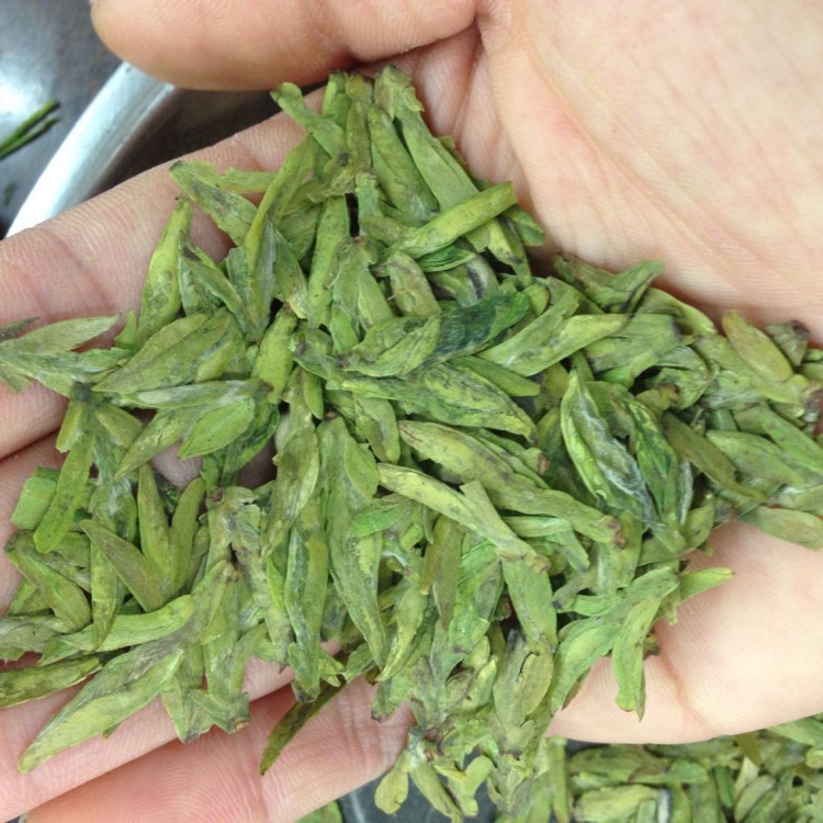 2018綠茶龍井茶新茶 嫩芽 浙江雨前龍井精選散裝500g散裝批發(fā)