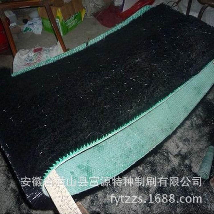 加工定制工業(yè)毛刷 除塵皮帶毛刷 穿線帆布皮帶刷 皮帶運(yùn)輸毛刷