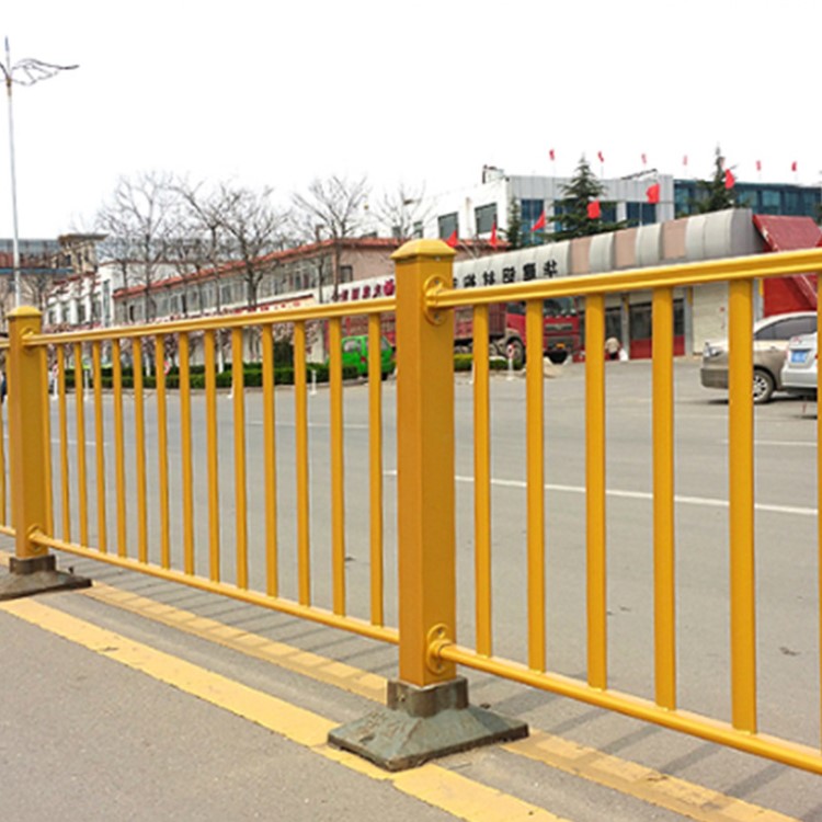廠家直銷 鍍鋅護欄綠化帶道路護欄 城市交通市政防撞鋅鋼道路護欄