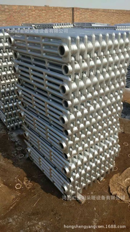 老式鑄鐵散熱器北京暖氣片鑄鐵廠家供應國產水暖鑄鐵散熱器暖氣片