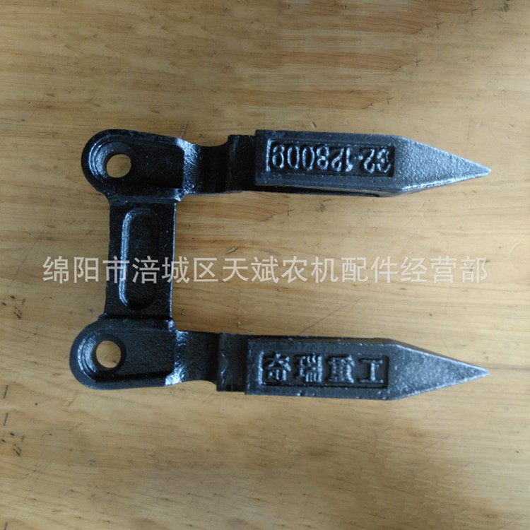 廠家供應(yīng) 全喂入收割機(jī)護(hù)刃器 國(guó)產(chǎn)聯(lián)合收割機(jī)通用 國(guó)標(biāo)