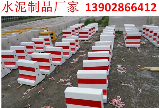 公路馬路防撞隔離帶護(hù)欄 隔離墩塑料模具 水泥預(yù)制塊模盒50*35*50