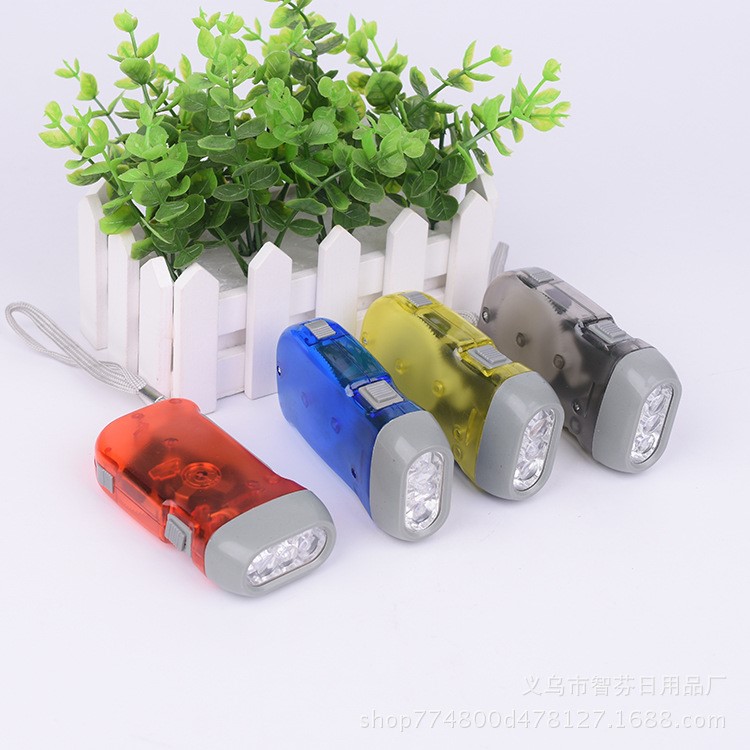 廠家直銷 3燈手壓手電筒 發(fā)電燈塑料手電筒禮品 批發(fā)現(xiàn)貨