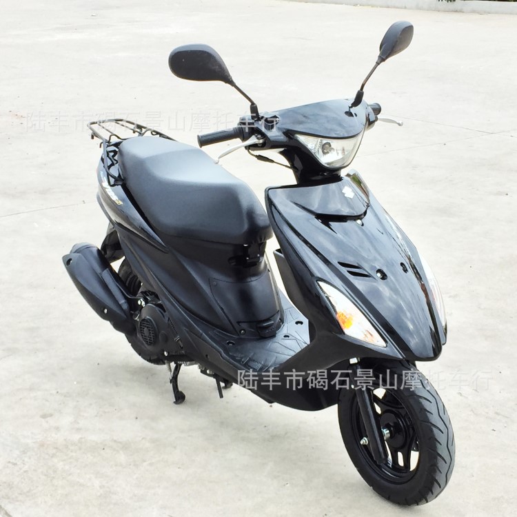 12年鈴木電噴小綿羊踏板摩托車 Suzuki AddressV125S日版整車