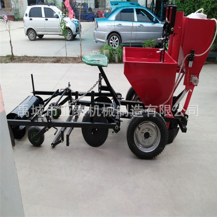 山東小型播種機 2CM-1單壟雙行土豆種植施肥覆膜噴藥一體機P3