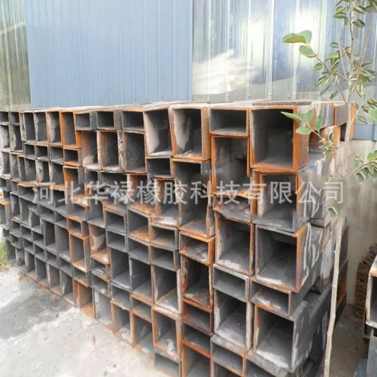 現(xiàn)貨供應公路橋梁矩形鑄鐵泄水管圓形鑄鐵泄水管廠家批發(fā)量大優(yōu)惠
