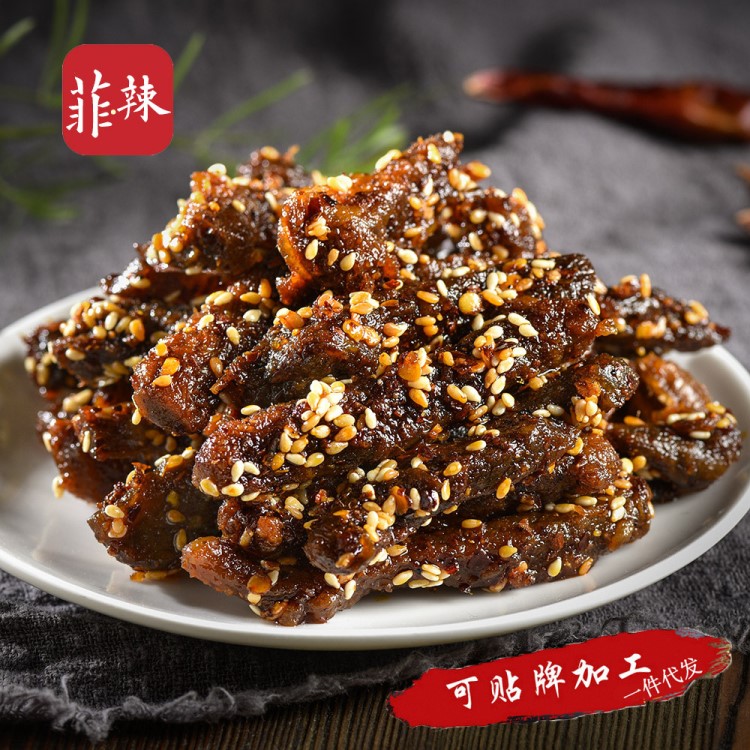 網(wǎng)紅四川牛肉干80g麻辣椒香味熟食小吃休閑零食批發(fā)oem訂制