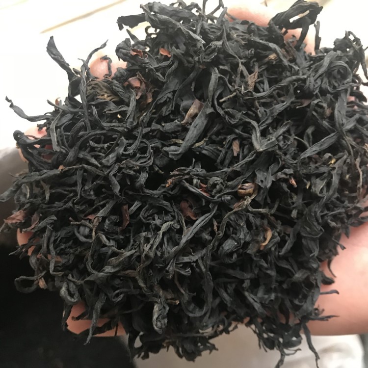 云南凤庆雪山200年古树滇红茶 野生型 桂圆香 红茶  云南滇红500g