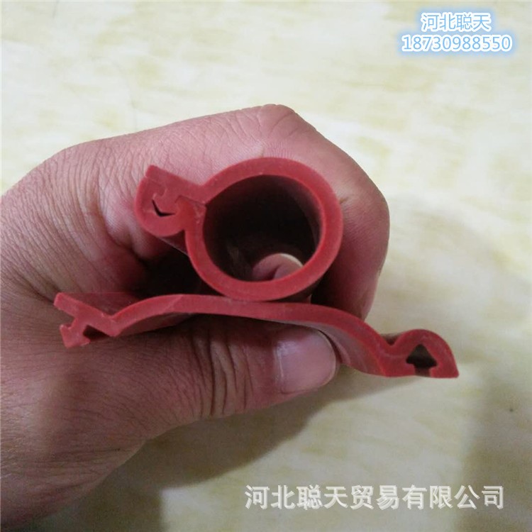 卡扣式電纜電線絕緣硅膠護套管開口式高壓架空裸導(dǎo)線絕緣硅膠套管