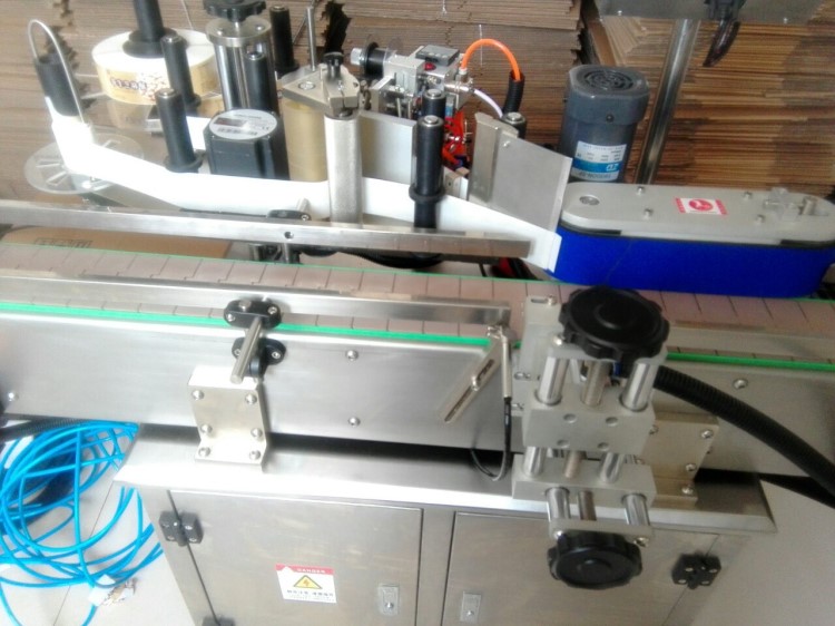 貼標機 廠家 圓瓶貼機械  貼標簽機