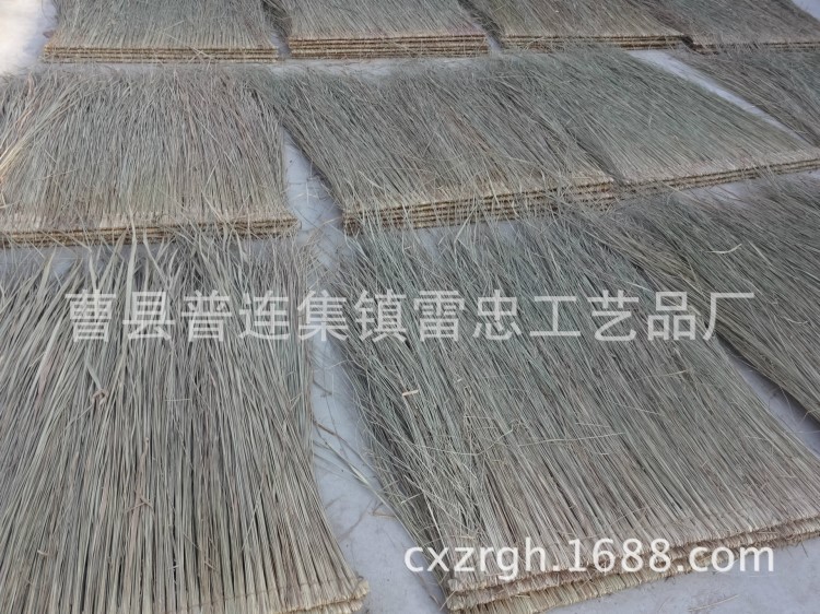 大量供應(yīng)  茅草  茅草房