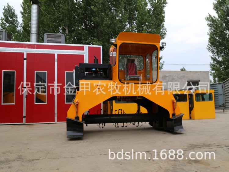 供應濾泥專用翻堆機
