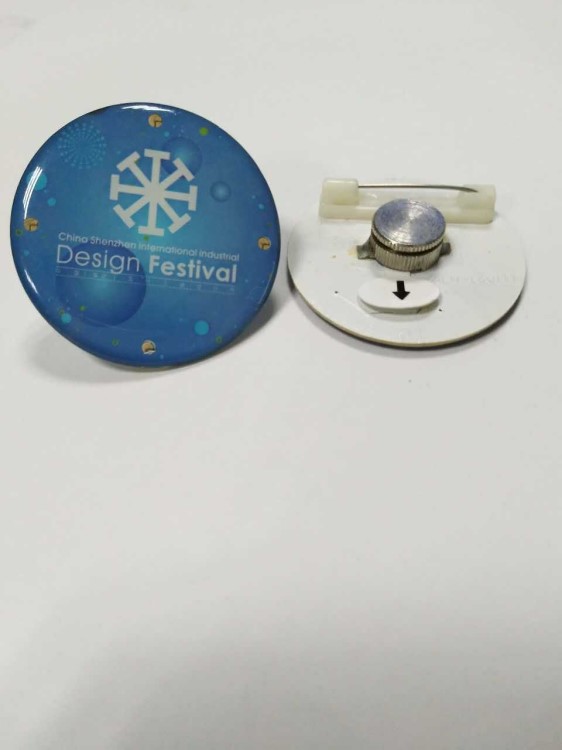廠家訂做金屬徽章  閃光胸章 pvc滴塑胸章 發光胸牌制作