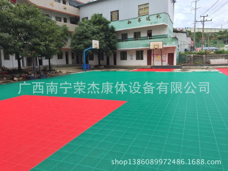 懸浮式拼裝地板、快速拼裝地板、ＰＰ地板適用各類球場(chǎng)幼兒園地墊