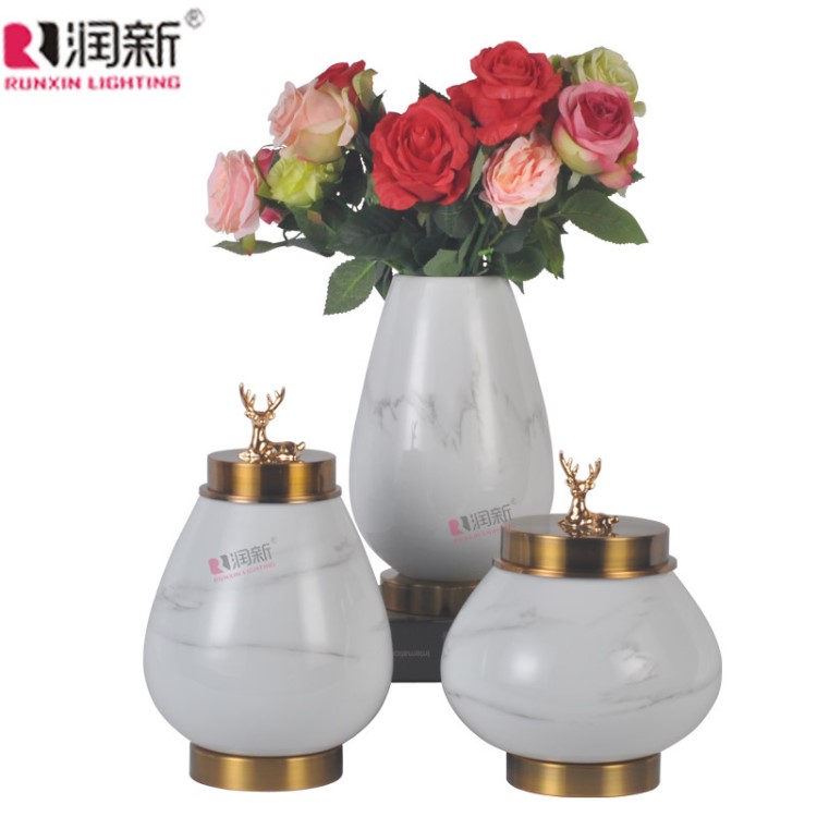 美式手工簡(jiǎn)約美觀(guān)粉彩瓷工藝品 色時(shí)尚擺飾 紙盒包裝上釉工藝品