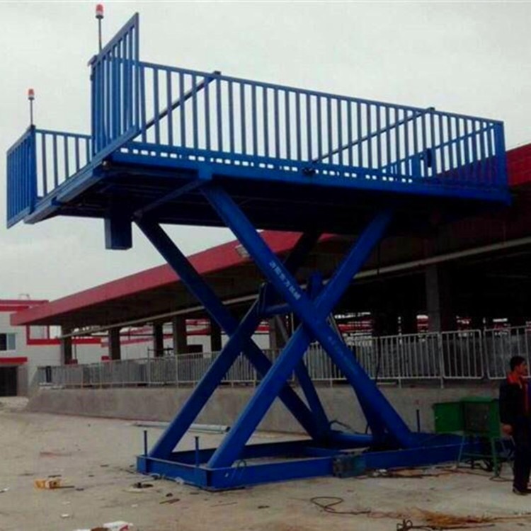 廠家定制大型養(yǎng)殖廠上豬臺電動液壓剪叉升降機(jī)固定式卸豬平臺