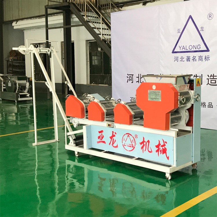 面條機(jī)大型掛面機(jī)全自動(dòng)爬桿壓面條機(jī)一次成型鮮濕面條機(jī)廠(chǎng)家直銷(xiāo)
