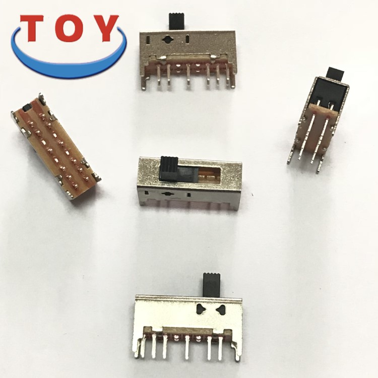 TOY廠家直銷撥動開關SS25D01立式電動玩具12針小撥動開關價格優(yōu)惠