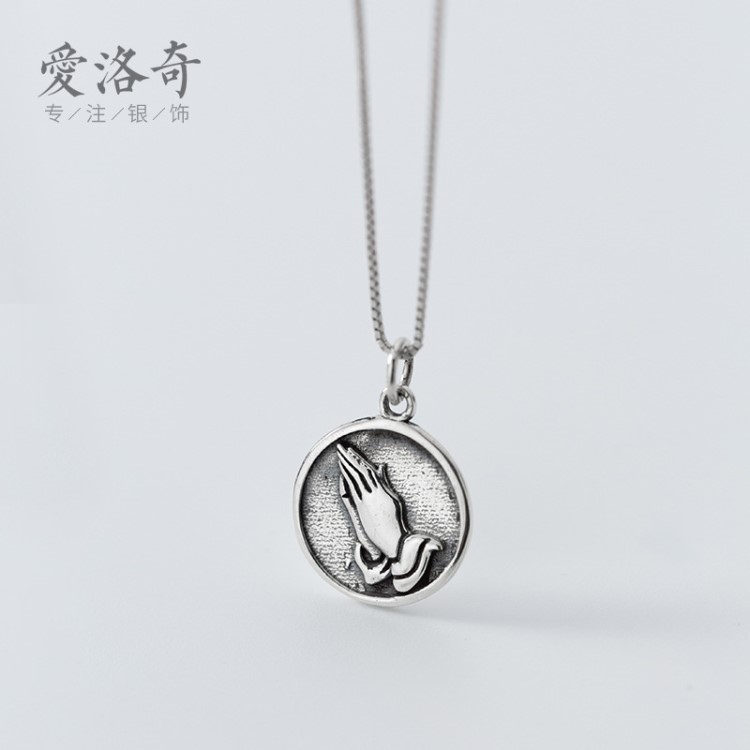 s925銀項(xiàng)鏈吊墜女時(shí)尚泰銀復(fù)古圓形項(xiàng)鏈氣質(zhì)個(gè)性手掌吊墜女D4708