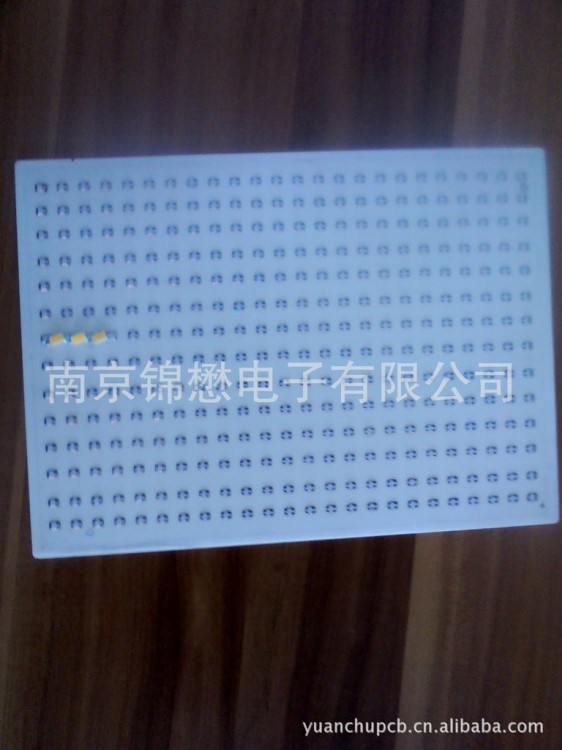 供應(yīng)散熱片式LED路燈陶瓷覆銅電路板