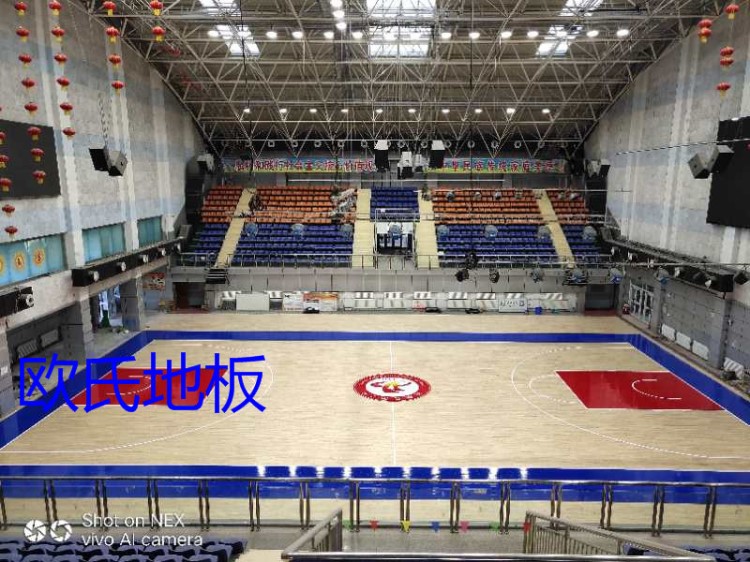 江蘇室內籃球場實木地板廠家施工安裝籃球館實木地板廠家