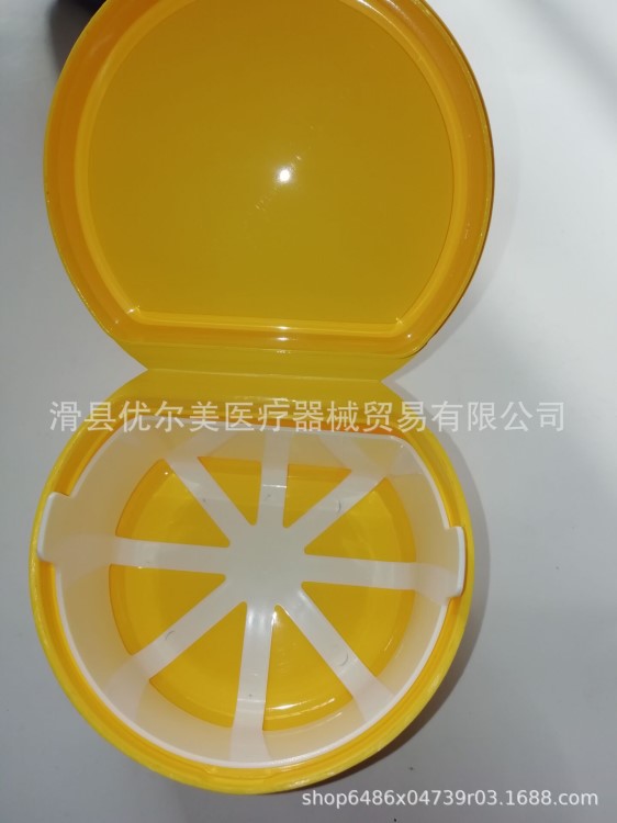 牙科供應(yīng)義齒盒防塵保潔帶孔加厚款無內(nèi)網(wǎng)牙科保持器假牙盒