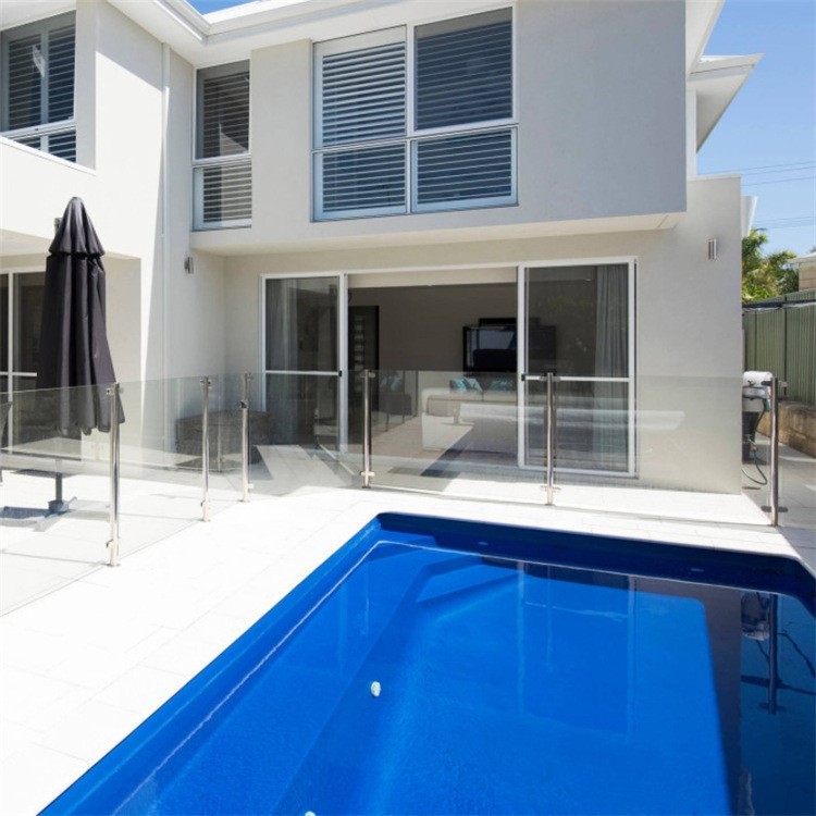 廣東工廠候機室韶關市圓管立柱鋼化玻璃護欄