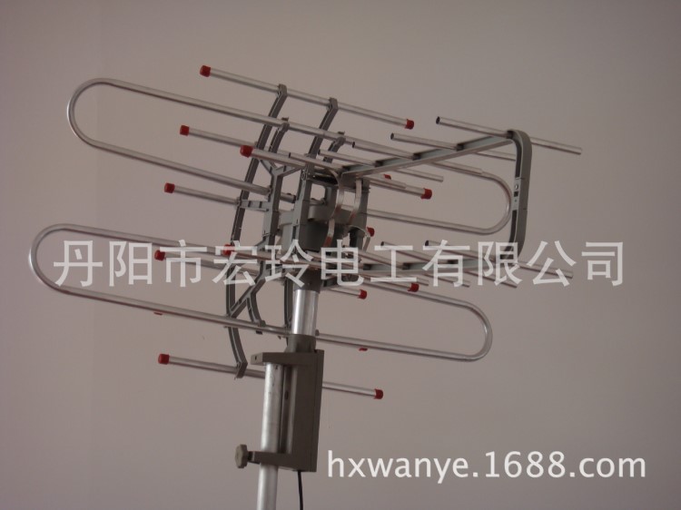 供應全頻道接收，數字，模擬信號360&deg;轉動室外電視天線