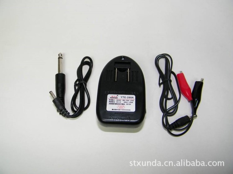 輸人直流12V 太陽能手機(jī)充電器 ，充，多功能充電器